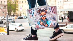 Fáceis de personalizar, Ecobags combinam a sustentabilidade e criatividade